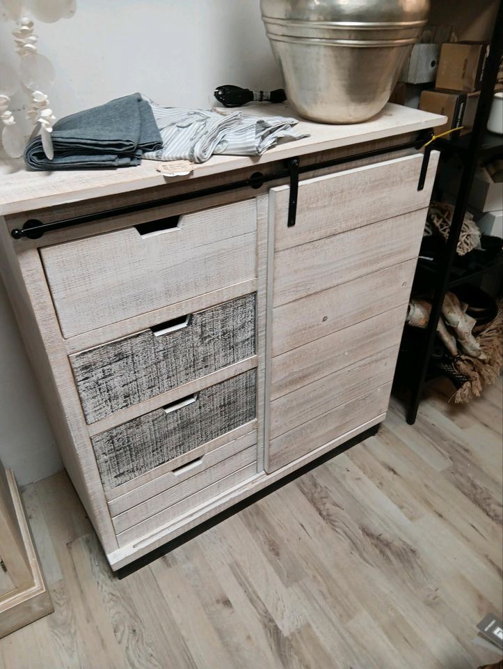 Kommode Lobigny Schiebetür Eisen Vintage White-Washed Finish – Bild 2
