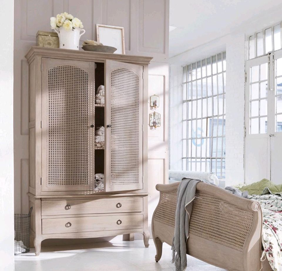 Schrank Truso Wiener Geflecht Kleiderschrank Mirabeau Mangoholz – Bild 4