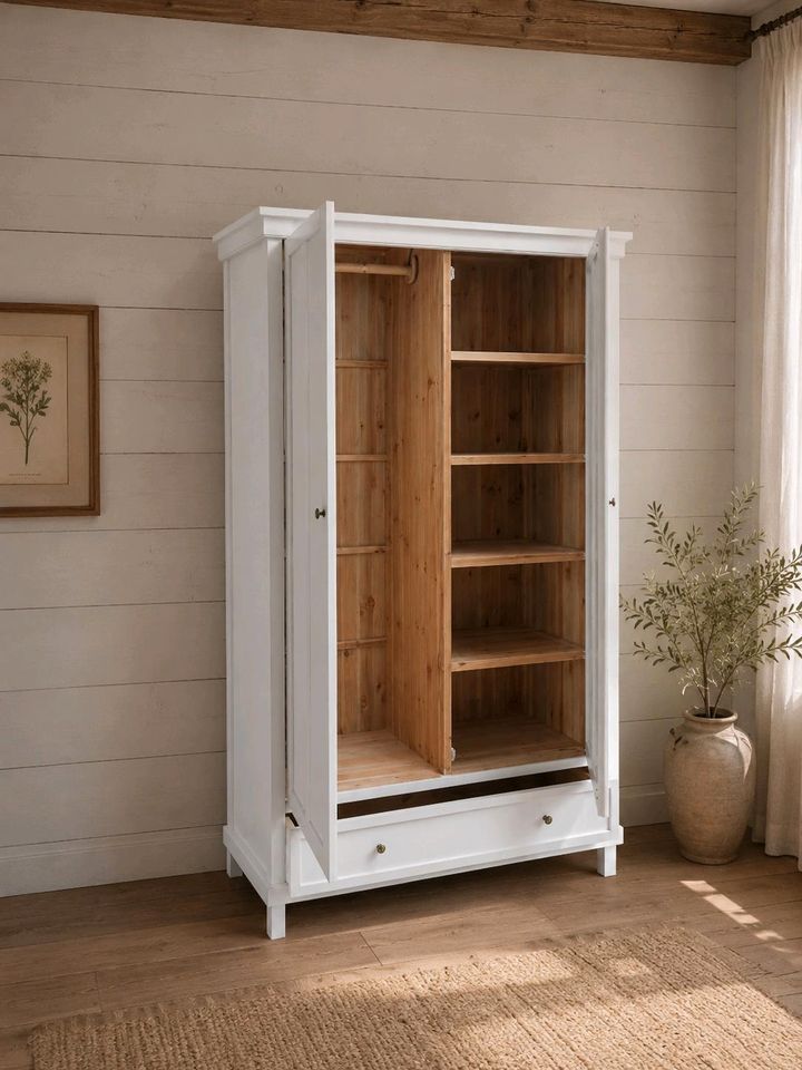 Kleiderschrank Sirevol weiß 2türig Antik-Finish Landhausstil – Bild 2