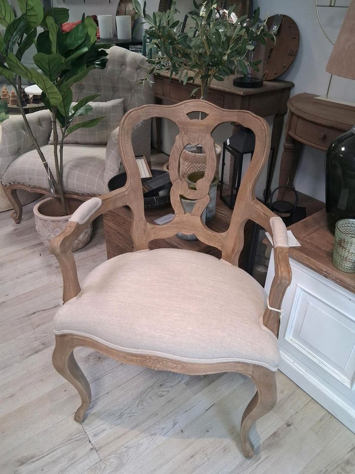 Stuhl Ladorèe Armlehne antikbraun Eiche Landhausstil leinen – Bild 3